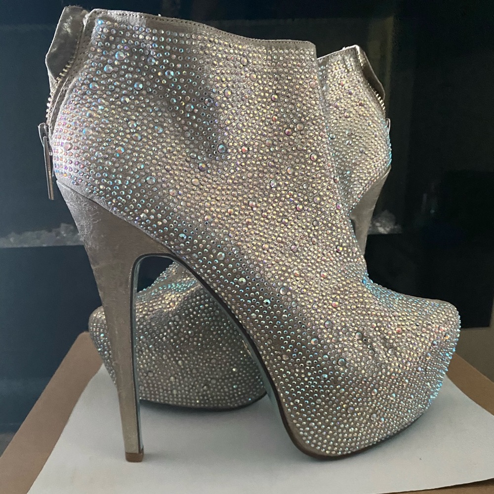 Betsey Johnson booties